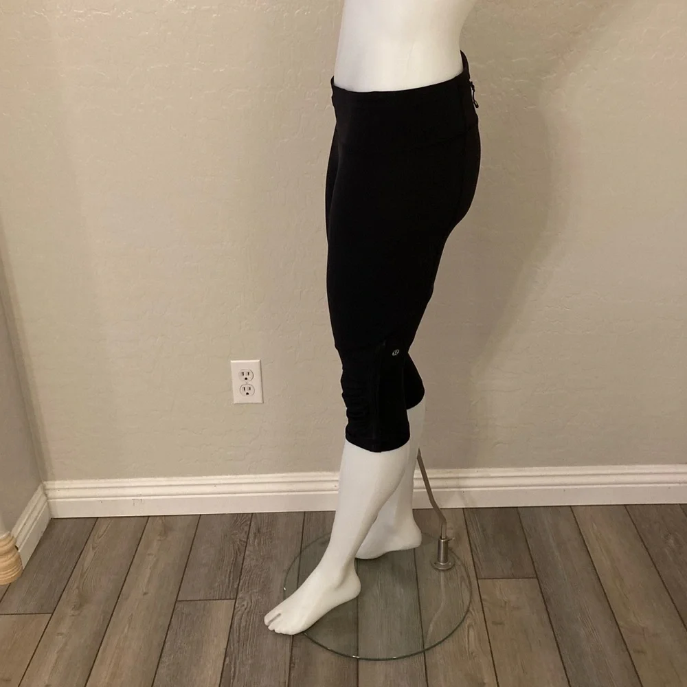 Lululemon Black Side Ruched Cropped Leggings Size 6